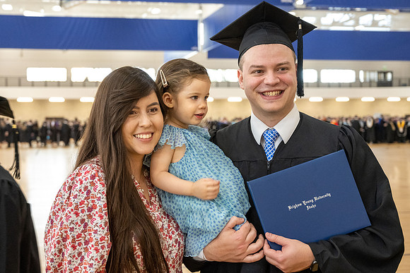 Commencement - Apr 2022