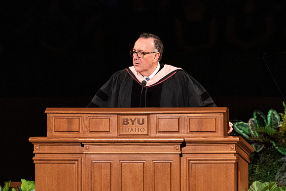 Commencement - Apr 2022
