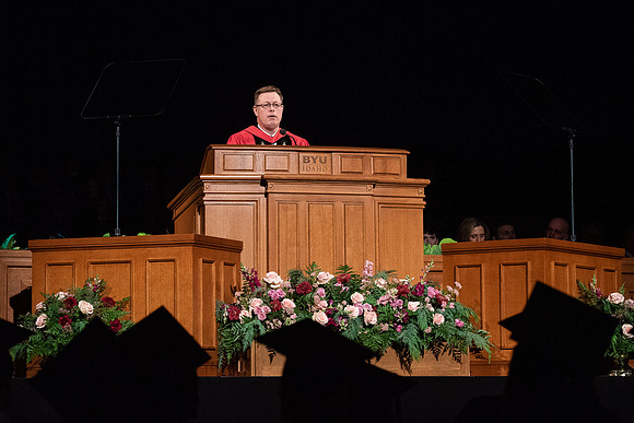 Commencement - Apr 2022