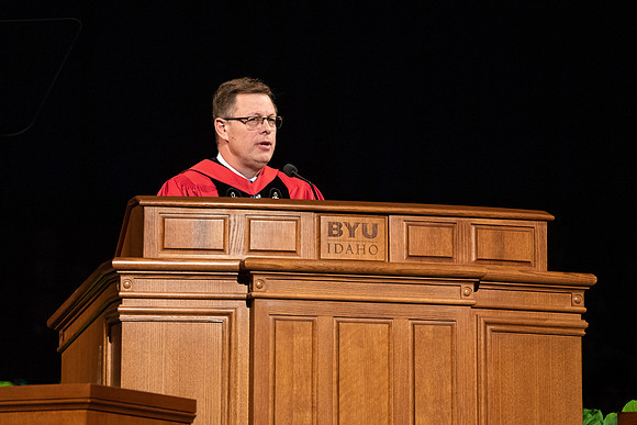 Commencement - Apr 2022