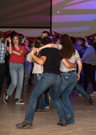 Country dancing - June 2022