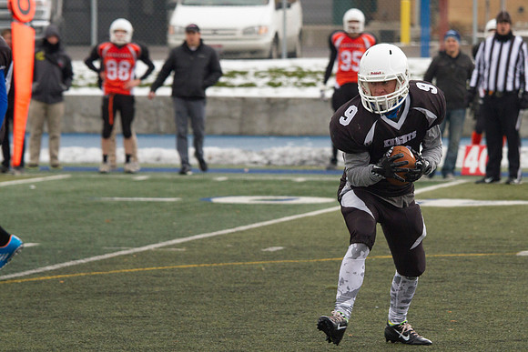 It was a constant battle on the turf for the championship title as the Knights took on the Hurricanes. The Knights were able to hold the Hurricanes as they played in overtime, with the final score bei