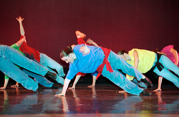 Extravadance performers.