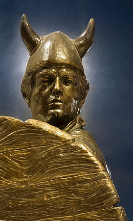 Thor statue in the Hart building foyer.