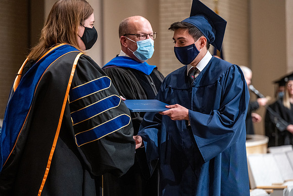 Convocation - Bus & Com - Dec. 2021