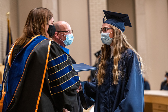 Convocation - Bus & Com - Dec. 2021