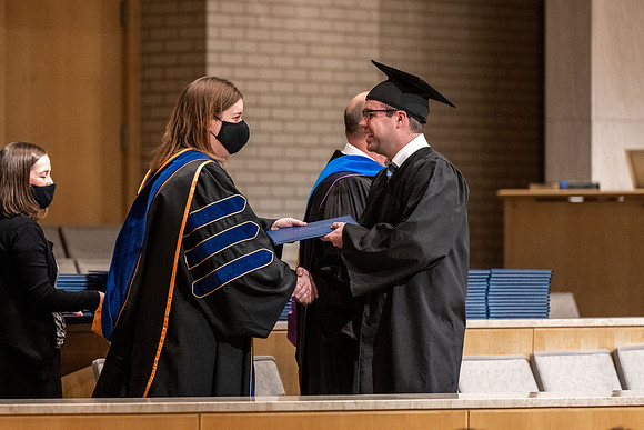 Convocation - Bus & Com - Dec. 2021