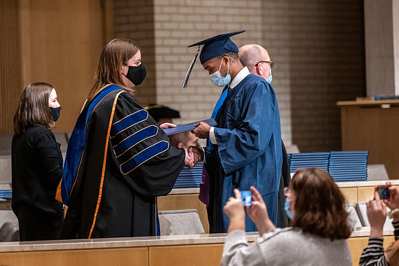 Convocation - Bus & Com - Dec. 2021