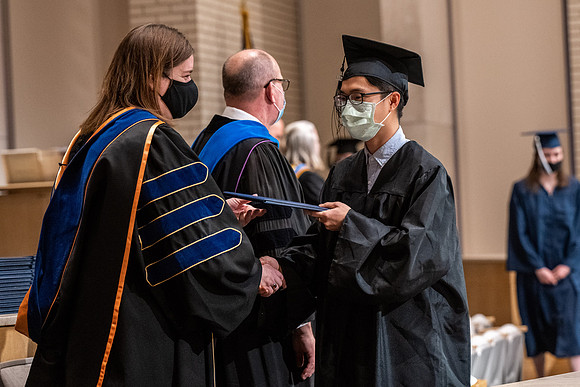 Convocation - Bus & Com - Dec. 2021