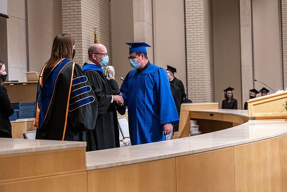 Convocation - Bus & Com - Dec. 2021