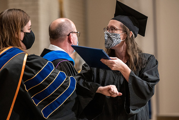 Convocation - Bus & Com - Dec. 2021