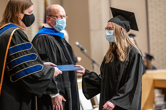Convocation - Bus & Com - Dec. 2021