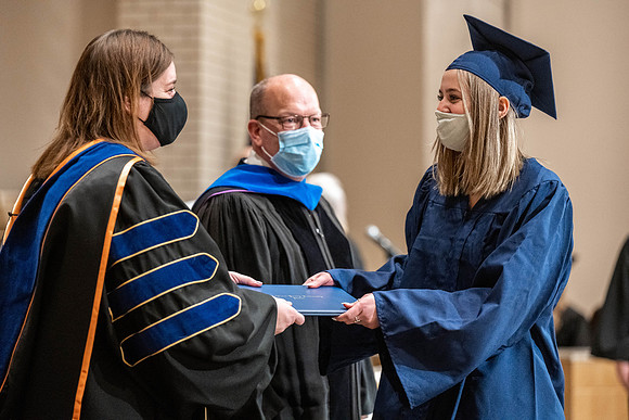 Convocation - Bus & Com - Dec. 2021