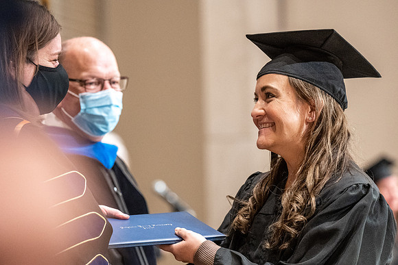 Convocation - Bus & Com - Dec. 2021