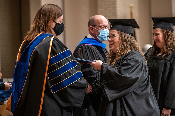 Convocation - Bus & Com - Dec. 2021
