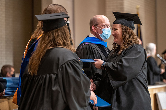 Convocation - Bus & Com - Dec. 2021