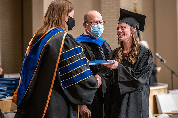 Convocation - Bus & Com - Dec. 2021