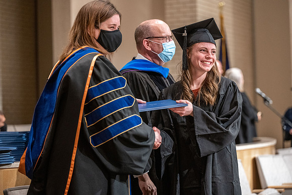 Convocation - Bus & Com - Dec. 2021