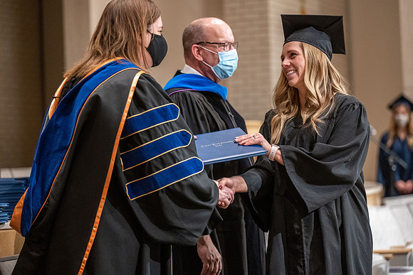 Convocation - Bus & Com - Dec. 2021