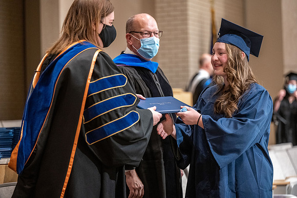 Convocation - Bus & Com - Dec. 2021