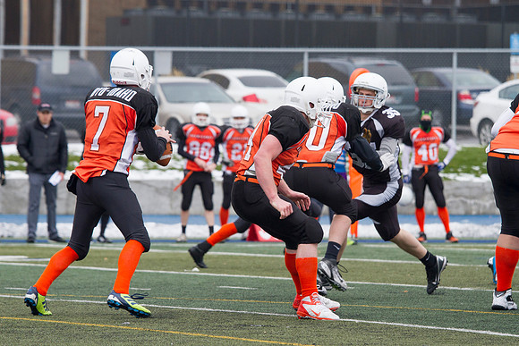 It was a constant battle on the turf for the championship title as the Knights took on the Hurricanes. The Knights were able to hold the Hurricanes as they played in overtime, with the final score bei