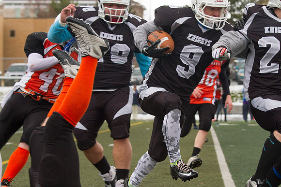 It was a constant battle on the turf for the championship title as the Knights took on the Hurricanes. The Knights were able to hold the Hurricanes as they played in overtime, with the final score bei