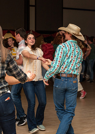 Country dancing - June 2022