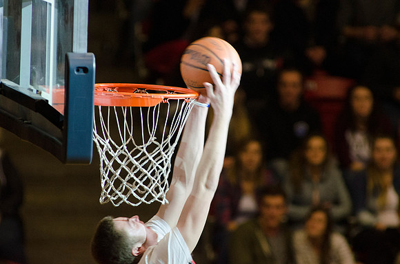 Hosted by Student Activities, the annual Slam Dunk Competition features a Student vs. Employee 3-on-3, 3-Point Shooting, and Slam Dunk Contests along with great entertainment between events.