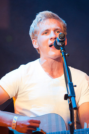 Guitars Unplugged 2011