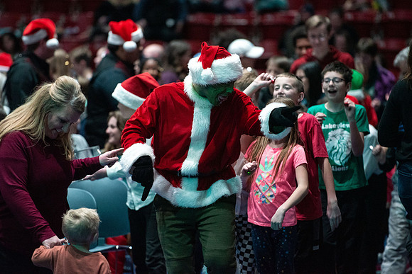 Sound Alliance and Vocal Union perform Swinging Christmas in the Hart Gym.