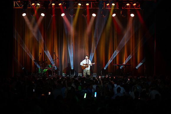 Jake Scott preforms at BYU-Idaho.