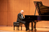 Del Parkinson piano concert in the snow building.