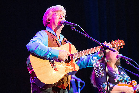Jim Curry performs songs of John Denver at the Hart Auditorium.