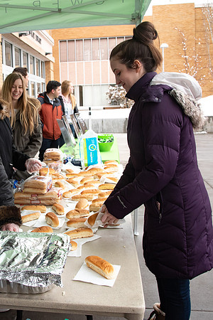 Power to Become council gives away free hotdogs to students to help get them excited to go to the P2B event.