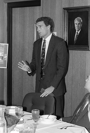 Micron Presentation. November 1990.