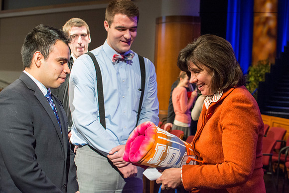 Carole Stephens meets with Brigham Young university-Idaho students and shakes hands with them. Photo by Ryan Chase