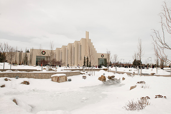 Students are welcomed back to campus during the Winter 2015 Semester on the first day back to school.