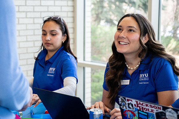 Student Mentor Opening Social - Apr. 2025