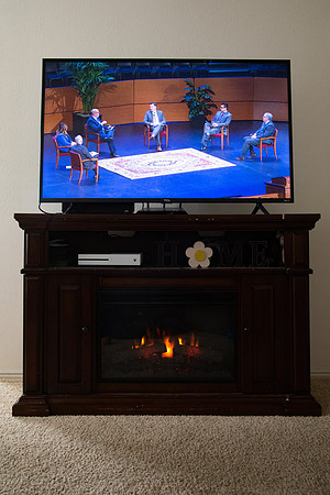 University Forum was broadcast online. Members of Faculty and administration taught students how to successfully enter into a career in times of economic challenges.