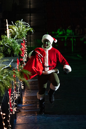 Sound Alliance and Vocal Union perform Swinging Christmas in the Hart Gym.