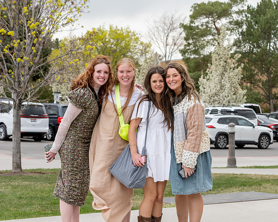 Sunday Devotional With Elder Ulisses Soares - Apr 2025