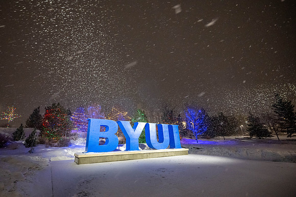 Snowfall at the BYUI sign- Jan 2025