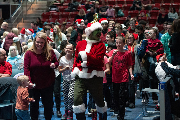 Sound Alliance and Vocal Union perform Swinging Christmas in the Hart Gym.