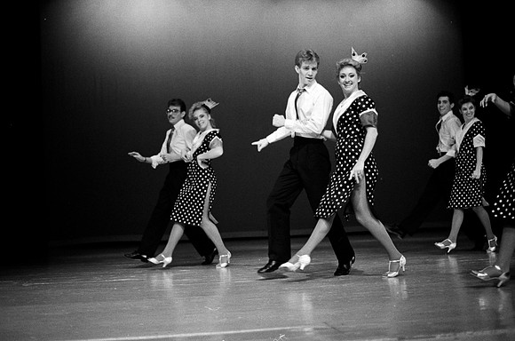 Extravadance performers.