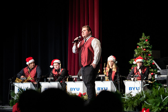 Sound Alliance and Vocal Union perform Swinging Christmas in the Hart Gym.