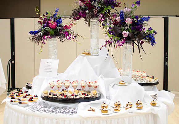 Food services caters the President's Advancement Council dinner.