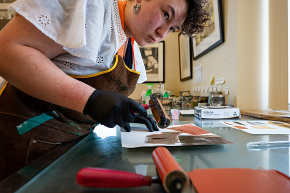 Students working in Printmaking 2 in the Spori Building.