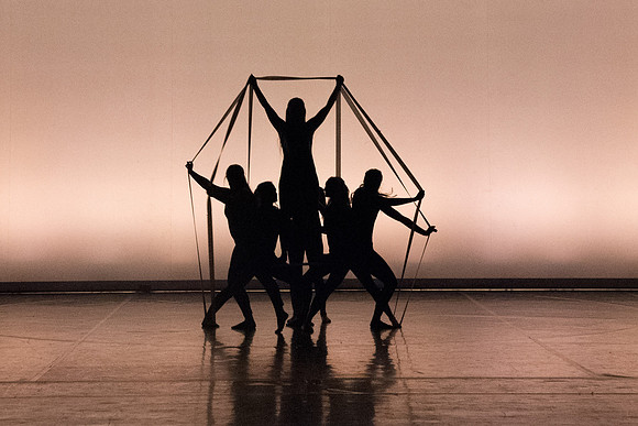 Department of Theatre and Dance showcase the power of art through this semester’s Extravadance theme, “Art Embodied.” Using famous works of art as their inspiration, t­­he dancers express various art
