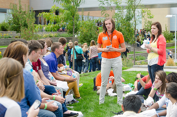 I-Team leaders talking to their teams of students