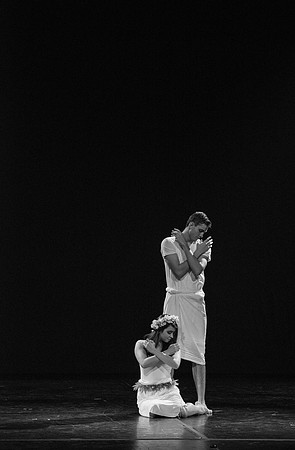 In this semester’s production of Extravadance the audience got a peek into the mind of a performer, and how dancers function during a performance. Dancers always laugh because they know the real show
